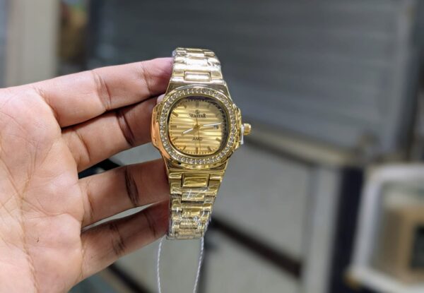 ORIGINAL LADIES SEASTAR WATCH – Diamond Bezel | Butterfly Lock | Date Display | Waterproof | Elegant Women’s Wristwatch – Perfect Gift for Girls & Women - Image 2
